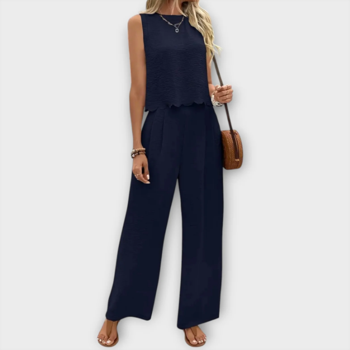 Valeria – Waistcoat with Blossom‑Edge & Long Trousers