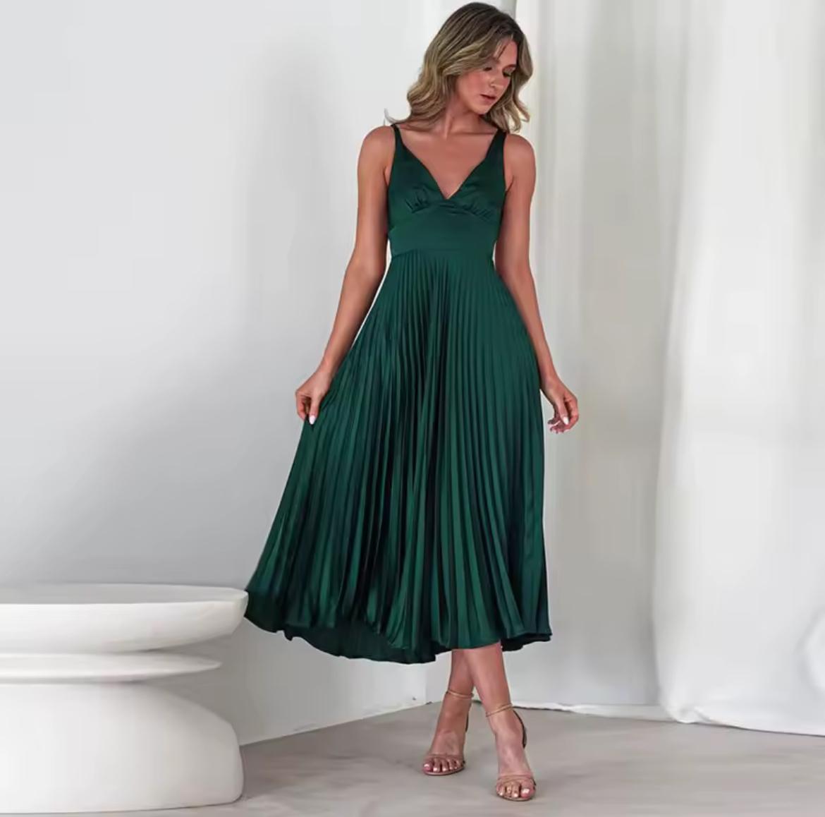Clara - Pleated V-Neck Maxi Dress